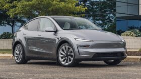 Tesla Model Y 2025