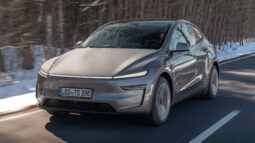 
										Tesla Model Y 2025 full									