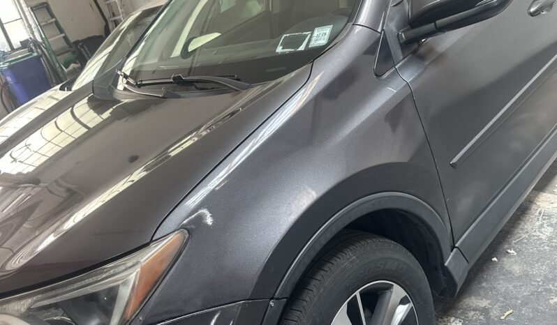 
								Toyota RAV4 2018 full									