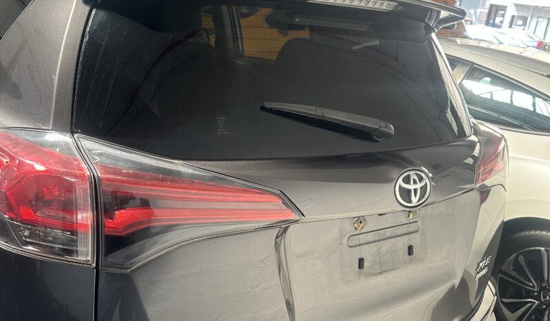 
								Toyota RAV4 2018 full									