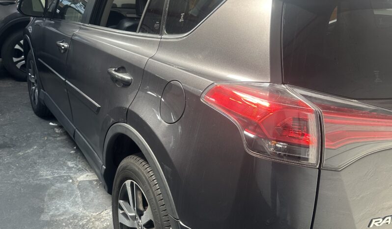 
								Toyota RAV4 2018 full									